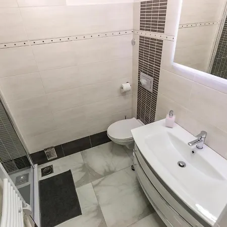 3 Bedroom Luxurious In Grižane