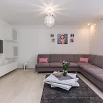 Сasa de vacaciones 3 Bedroom Stunning In *