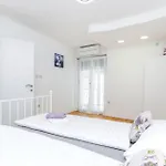 Сasa de vacaciones 3 Bedroom Stunning In *