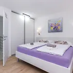 Сasa de vacaciones 3 Bedroom Stunning In Grižane